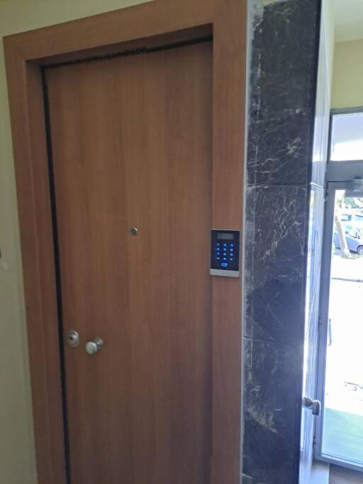 Chic Comfort: Where Cozy Meets Professional Atenas Exterior foto
