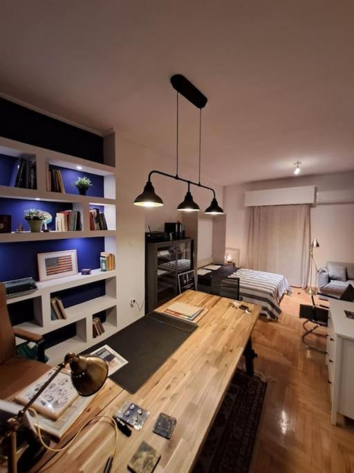 Chic Comfort: Where Cozy Meets Professional Atenas Exterior foto