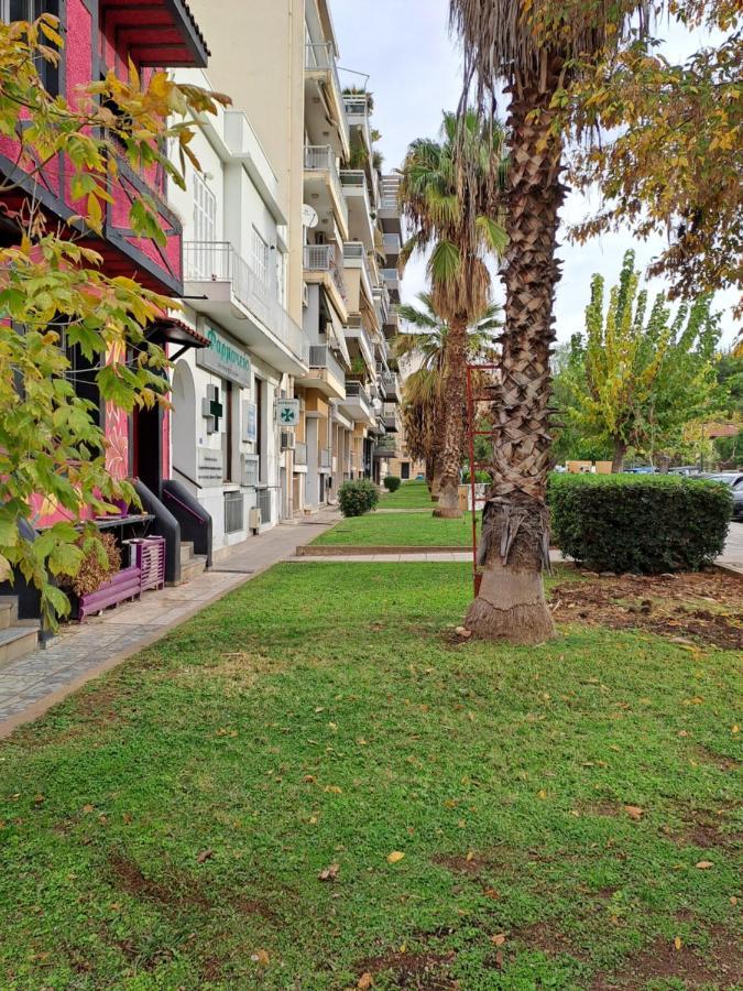 Chic Comfort: Where Cozy Meets Professional Atenas Exterior foto